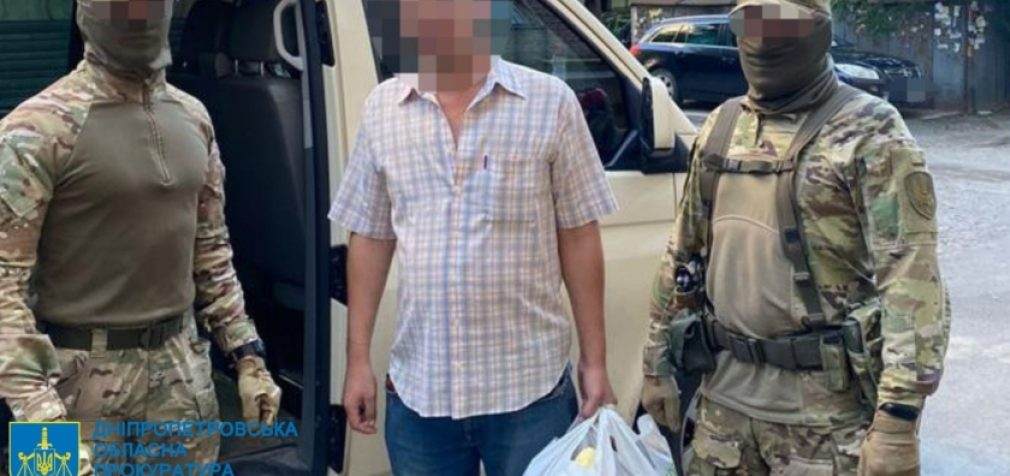 15 років за ґратами мешканцю м. Дніпро, який коригував ракети по житловому будинку, лікарні та Управлінню СБУ