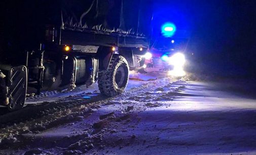 Через заметіль перекрили 14 доріг, рятувальники витягли 840 авто – МВС