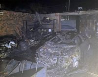 Вогонь з будинку перекинувся на гараж і лазню: деталі масштабного займання у Дніпровському районі