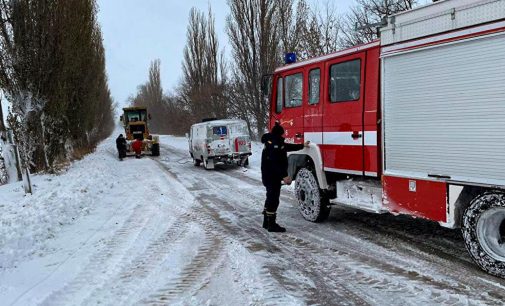ДСНС: Через негоду в Україні знеструмлено понад 350 населених пунктів