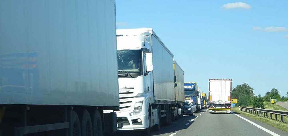 Україна вивозить понад 60% вантажів через Польщу – митниця