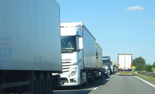 Україна вивозить понад 60% вантажів через Польщу – митниця