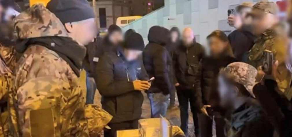 У Києві проводять обшуки в благодійному фонді: підозрюють в шахрайстві