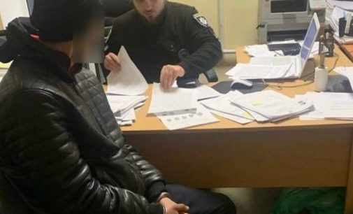 Поліцейські затримали двох підозрюваних у пограбуваннях на території міста Дніпро