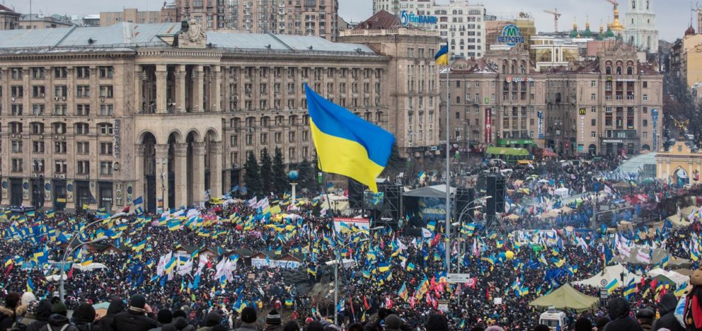 Розгін Майдану та масові протести. Хроніка переломного дня Революції Гідності