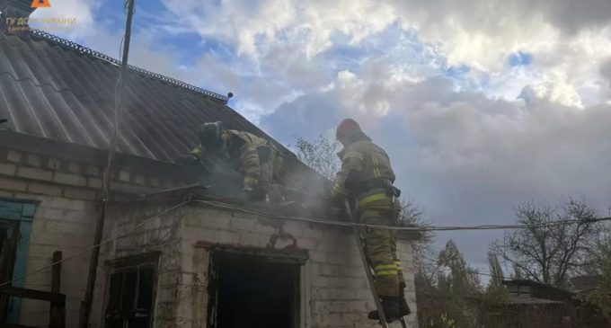 У Новомосковську вогнеборці загасили займання приватного житлового будинку