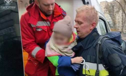 У Дніпрі під час ліквідації пожежі вогнеборці врятували п’ять людей, з яких троє дітей