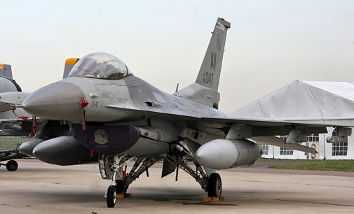 Newsweek повідомляє, що F-16 ймовірно вже в Україні: Повітряні сили заперечують
