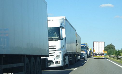 Блокада польського кордону: у черзі понад 4 тисячі вантажівок