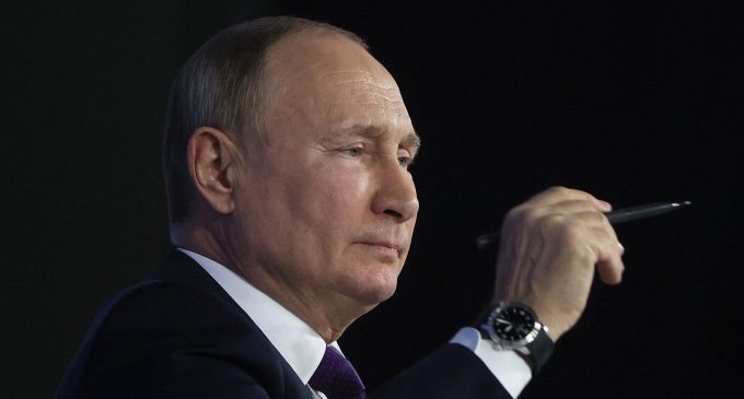 Путін прокоментував плацдарм ЗСУ на лівобережжі Херсонщини та війська РФ в посадках