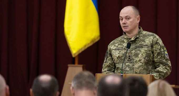 Умєров представив військовим медикам нового командувача Медсил