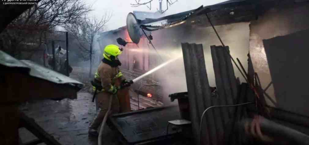 У Дніпровському районі на пожежі загинула жінка та отримав травми чоловік