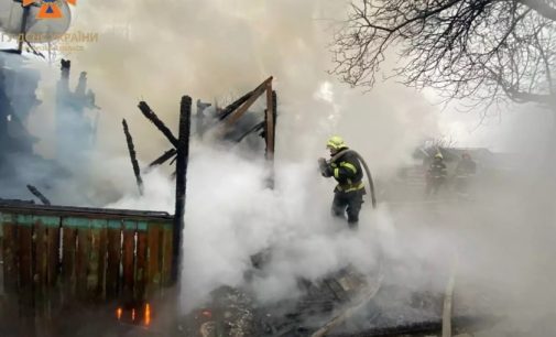 У Запоріжжі протягом дня горіли дві господарчі споруди