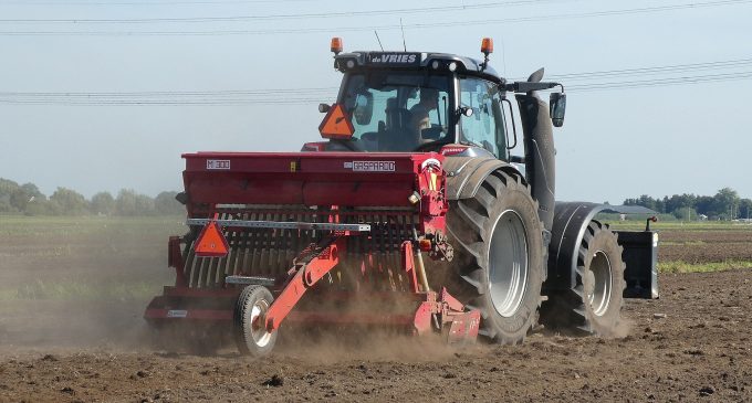 Українські аграрії цьогоріч зібрали рекордний урожай зернових культур з гектара