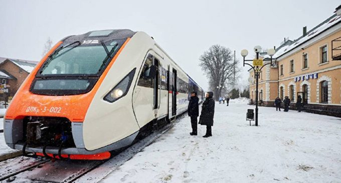 “Укрзалізниця” запустить додатковий поїзд зі Львова перед святами