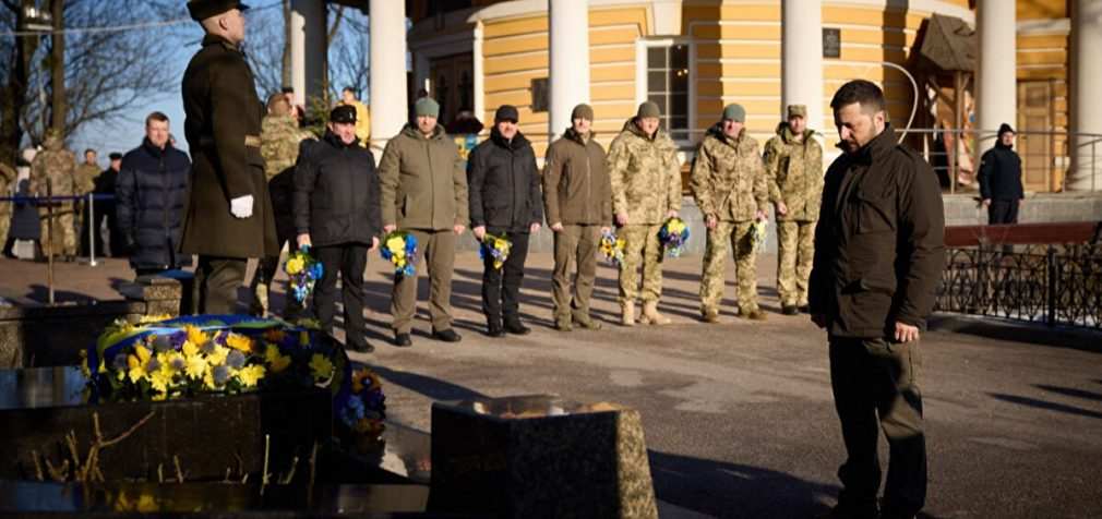 Річниця бою під Крутами: Зеленський вшанував пам’ять українських військових