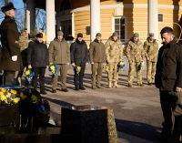 Річниця бою під Крутами: Зеленський вшанував пам’ять українських військових