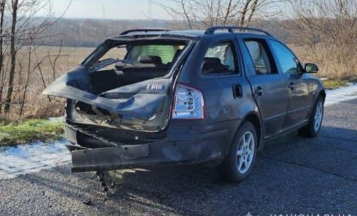 Внаслідок влучання ворожого дрона постраждали люди, серед них 13-річна дитина: подробиці