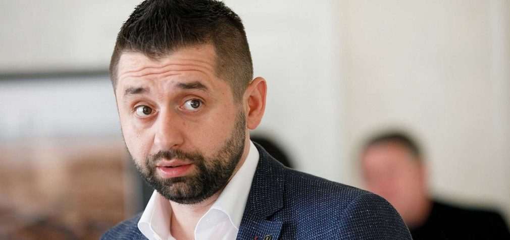 Арахамія назвав кількість “слуг”, які хочуть скласти повноваження