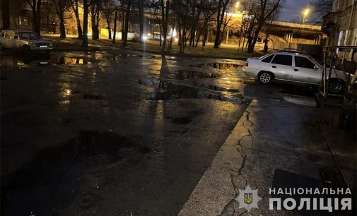 Вихопив у жінки телефон та втік: в Дніпрі затримано 24-річного чоловіка