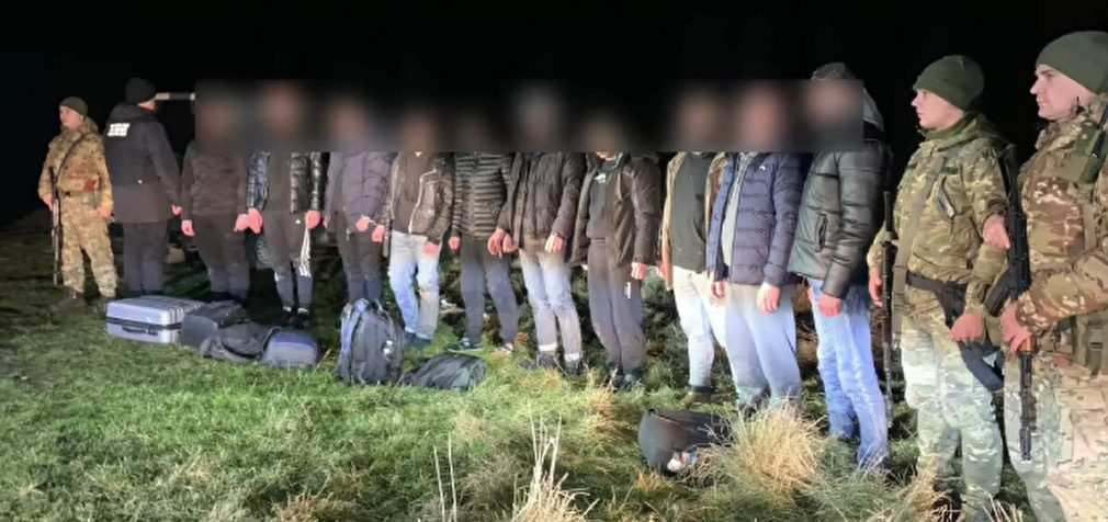 Прикордонники завадили групі чоловіків незаконно дістатися молдовського берега Дністра