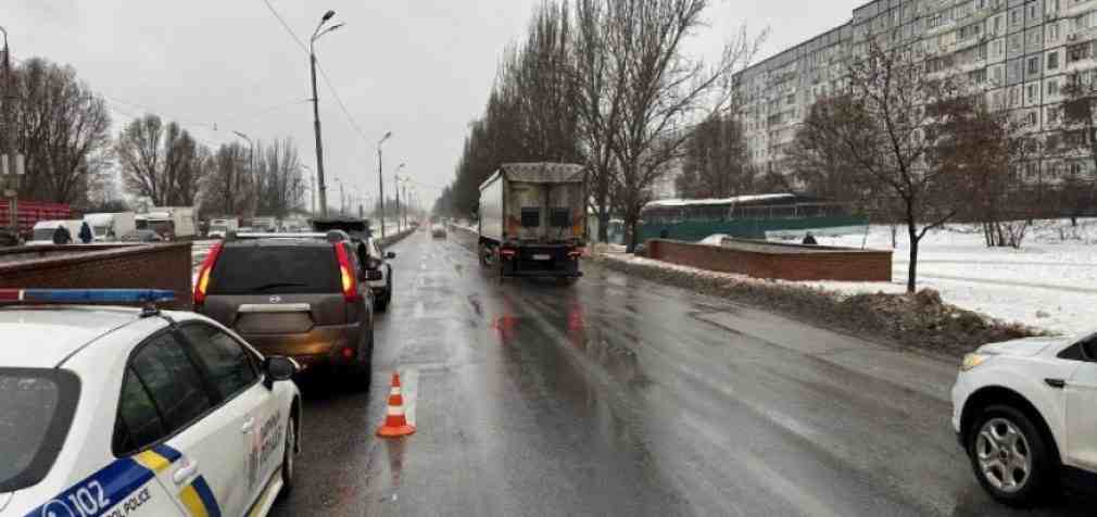 Поліція встановлює свідків ДТП на вулиці Донецьке Шосе у місті Дніпро