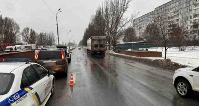 Поліція встановлює свідків ДТП на вулиці Донецьке Шосе у місті Дніпро