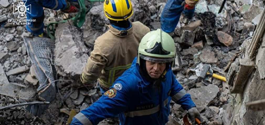 ДСНС: У Києві завершили рятувальні роботи після атаки 29 грудня