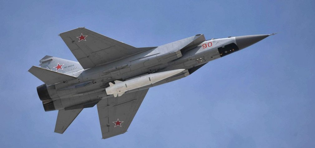 Ракетна загроза через МіГ-31К. По всій Україні оголошена повітряна тривога