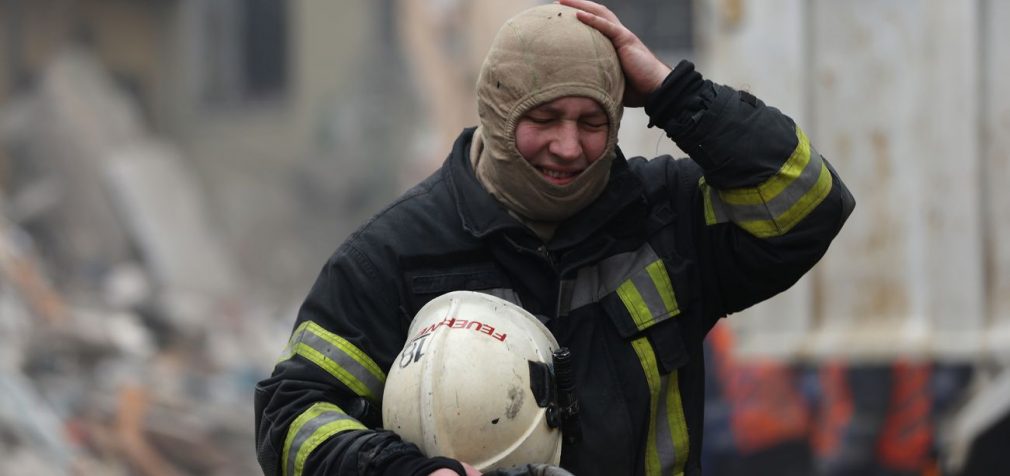Війська РФ двічі обстріляли Покровськ: виникла пожежа, є постраждалі