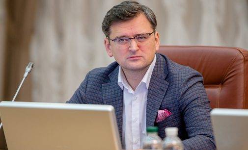 Кулеба назвав крайні терміни схвалення у США допомоги Україні