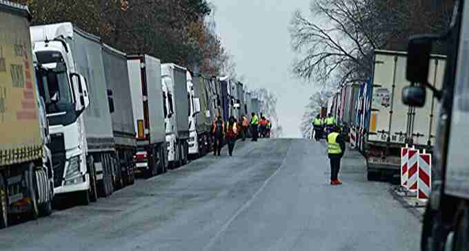 У ДПСУ розповіли про ситуацію із блокадою вантажівок на кордоні з Польщею