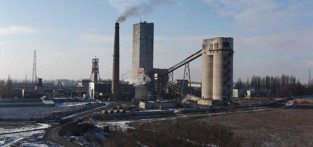 ОВА: На Донеччині продовжують працювати 20 тисяч шахтарів
