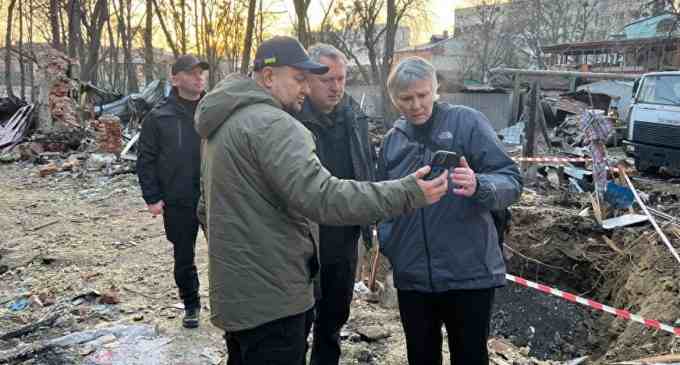 Представниця МКС відвідала місця ракетних ударів росіян у Харкові та Грозі