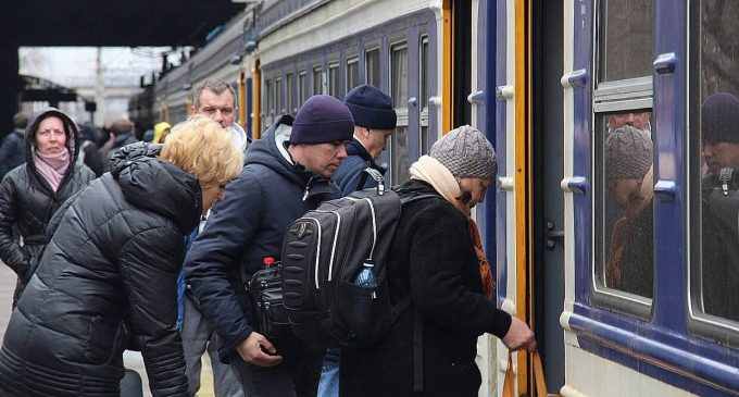 Польща ще на півроку продовжила тимчасовий захист для українців