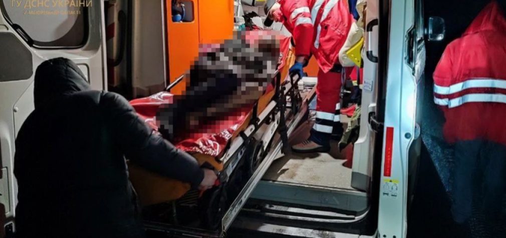 Необережне поводження з вогнем під час куріння: на пожежі у Запоріжжі врятували жінку