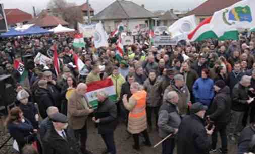 ЗМІ: Угорські фермери влаштували протест на кордоні з Україною