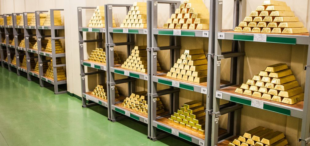 Bloomberg: Російські банки обходять заборону на ввезення доларів та євро, торгуючи золотом