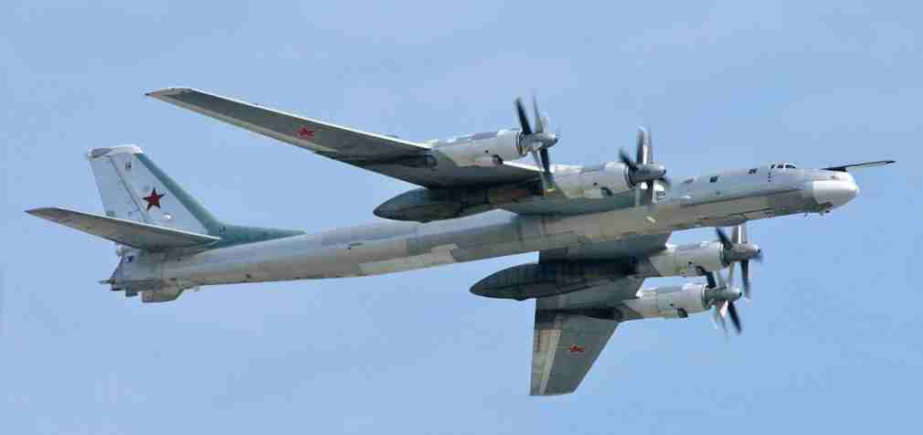 Бомбардувальники Ту-95 злетіли з аеродрому в Росії, – ЗСУ