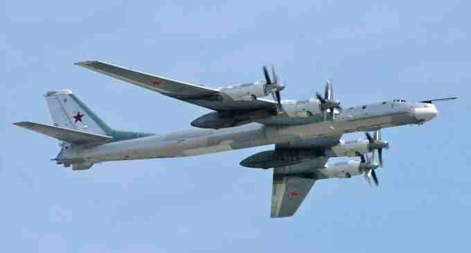 Бомбардувальники Ту-95 злетіли з аеродрому в Росії, – ЗСУ