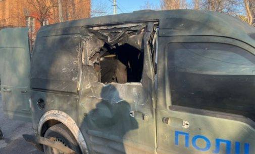 На Дніпропетровщині окупанти поцілили безпілотником по поліцейському автомобілю