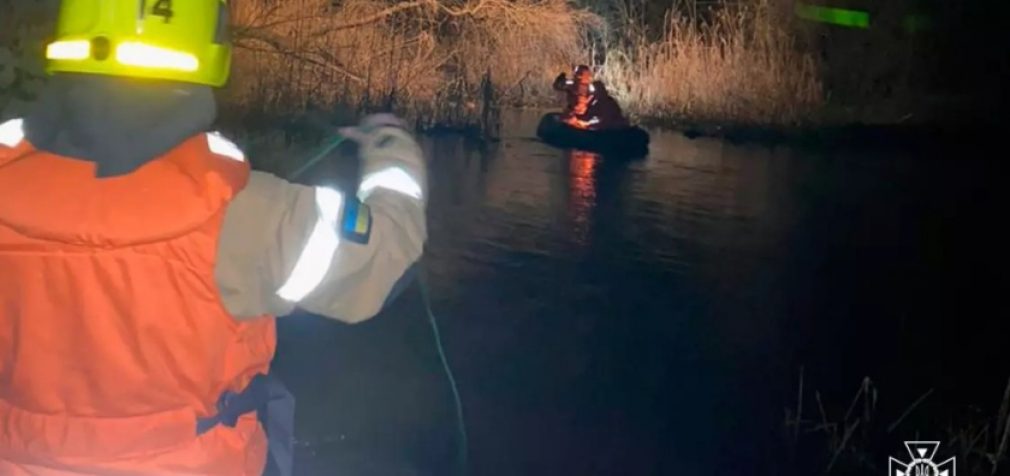 У Кривому Розі вночі співробітники ДСНС вилучили з води тіло чоловіка