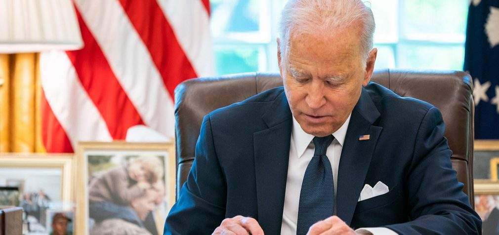 Politico: Байден нецензурно лає Трампа за зачиненими дверима
