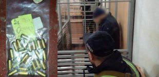 Поліцейські Дніпропетровщини викрили мешканця Одеської області на збуті боєприпасів
