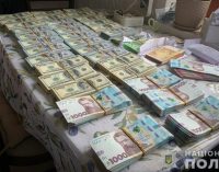 Заробили понад 1 200 000 доларів на ухилянтах: у Запоріжжі викрили корумпованих посадовців МСЕК