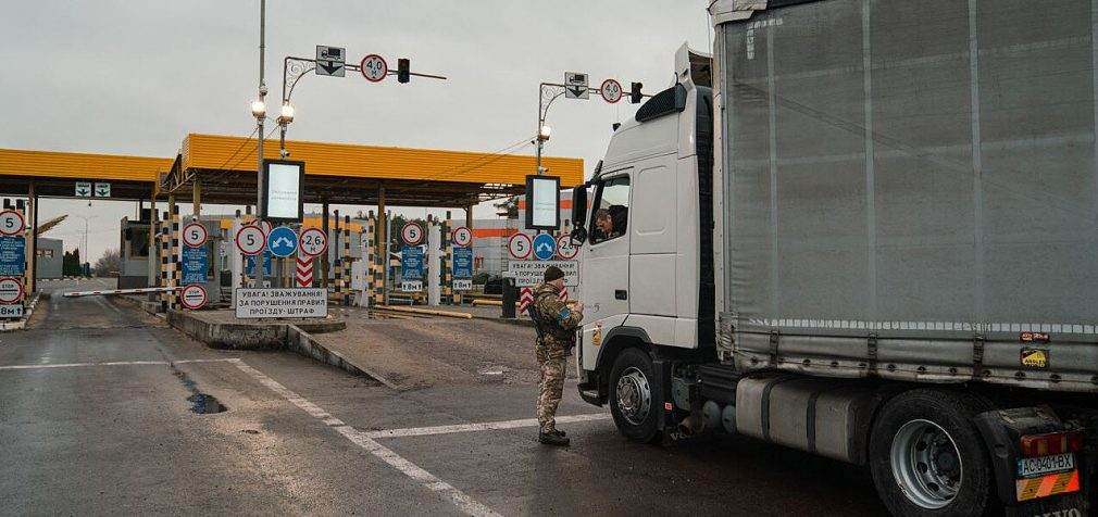 Польські фермери повністю заблокували КПП “Шегині” – прикордонники