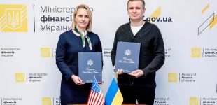 Україна та США підписали договір про відтермінування виплат за держборгом