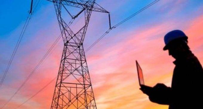 У Дніпрі та області ввели екстрені відключення електропостачання