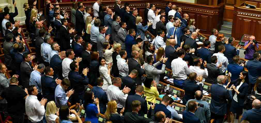Рада проголосувала лише одне рішення: розійшлись після тривоги