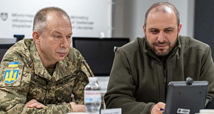 Умєров та Сирський обговорили з головою Пентагону ключові потреби України
